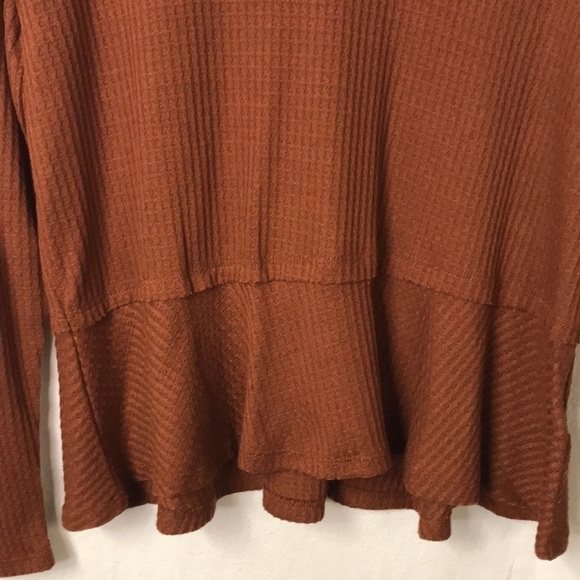 Paper Crane Women’s Pullover Top M Rust color with Peplum Long Sleeves Soft Boho - Picture 2 of 10
